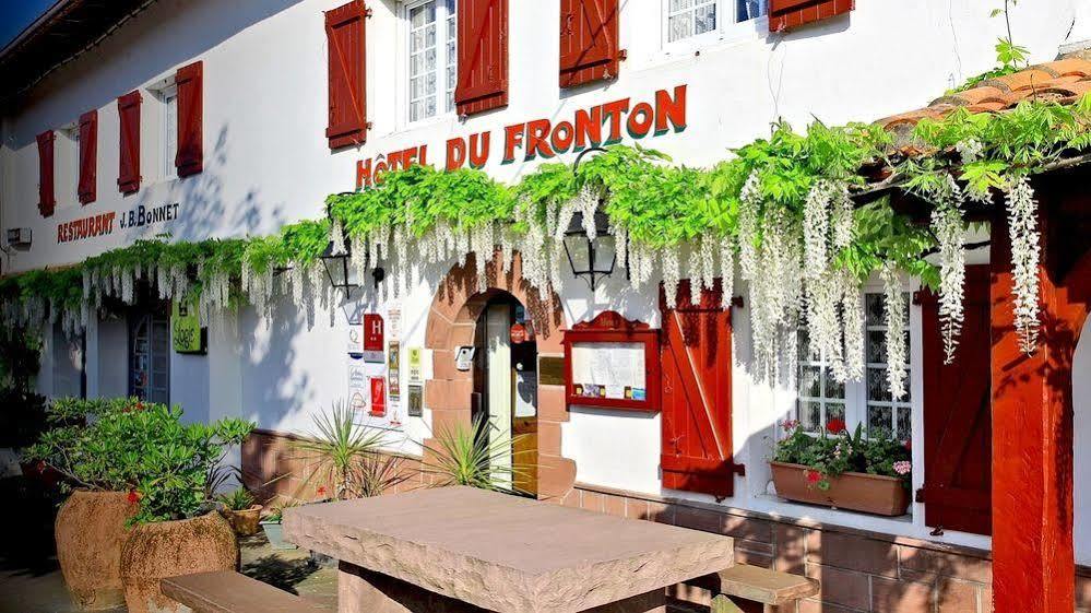 Hotel Restaurant Du Fronton Itxassou Bagian luar foto
